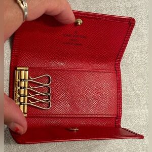 Louis Vuitton red❤️ EPI Card Holder key